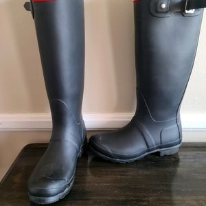 Hunter boots size 6